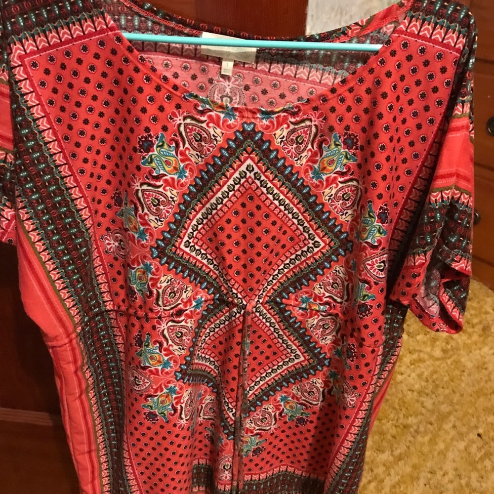 Beautiful Maurice’s T-shirt